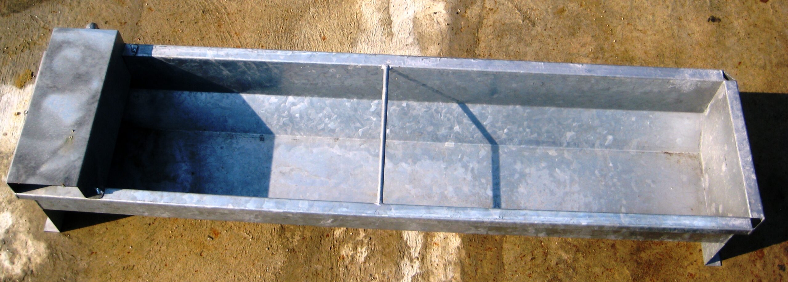 Abbeveratoio Zincato a Caldo 75cm - 65Lt