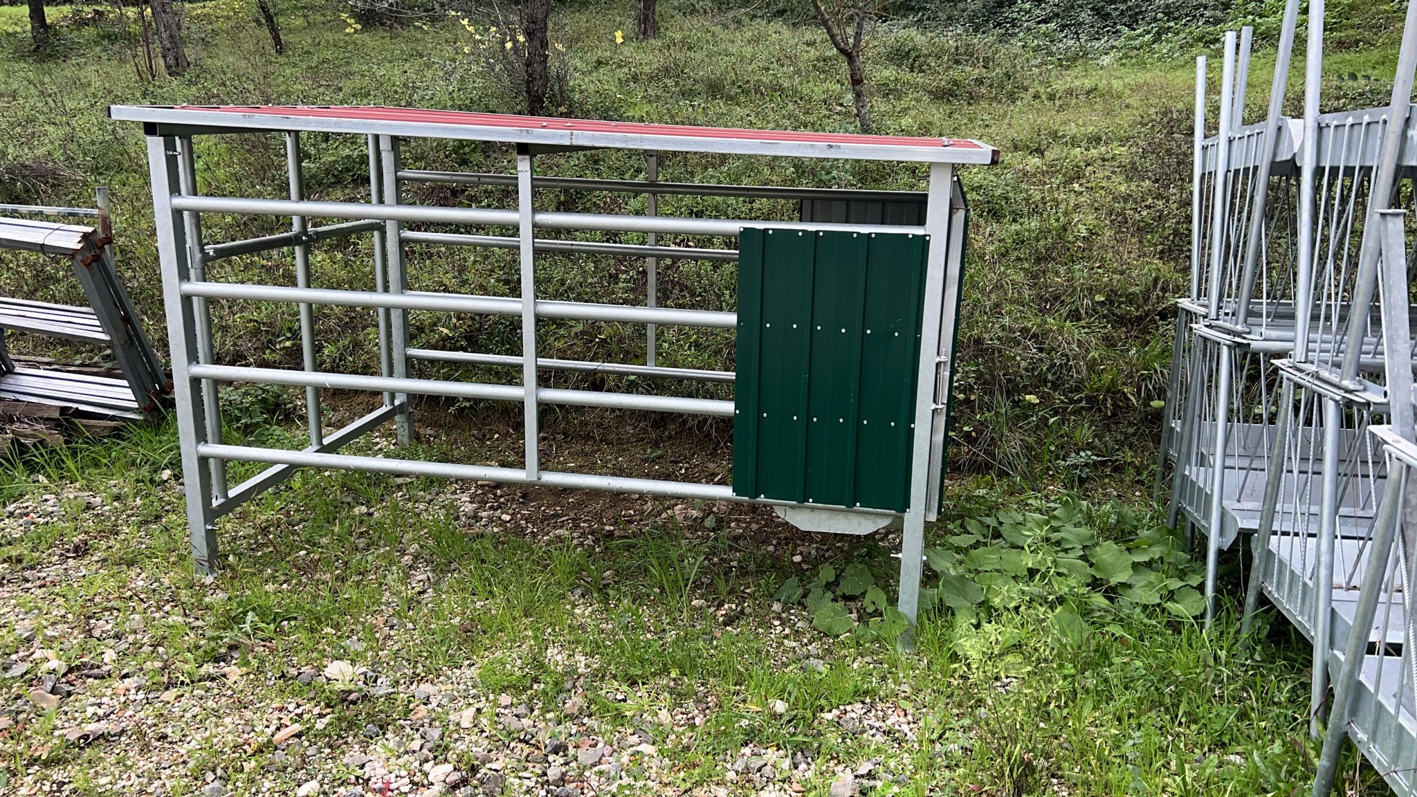 Alimentatore per Bestiame al Pascolo 250x165x155cm